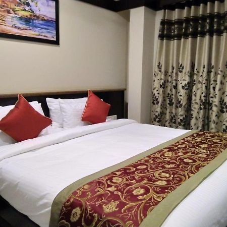 Hotel Rose Mansion Manyata Tech Park 班加罗尔 外观 照片