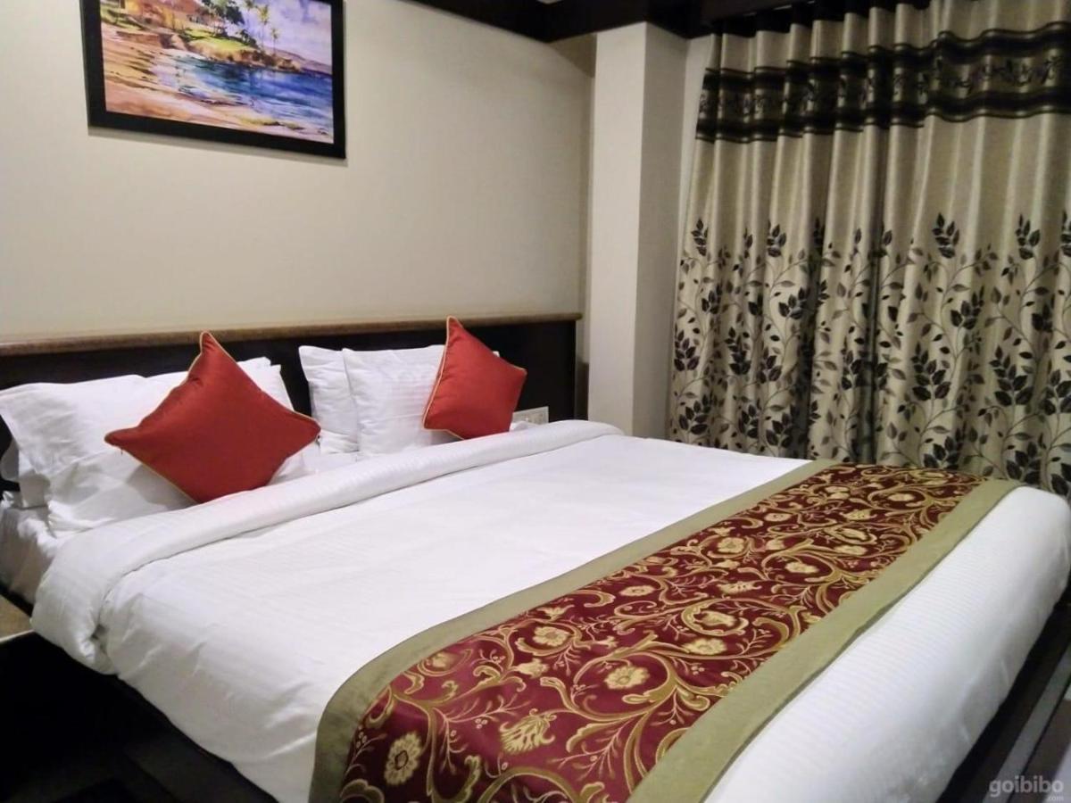 Hotel Rose Mansion Manyata Tech Park 班加罗尔 外观 照片